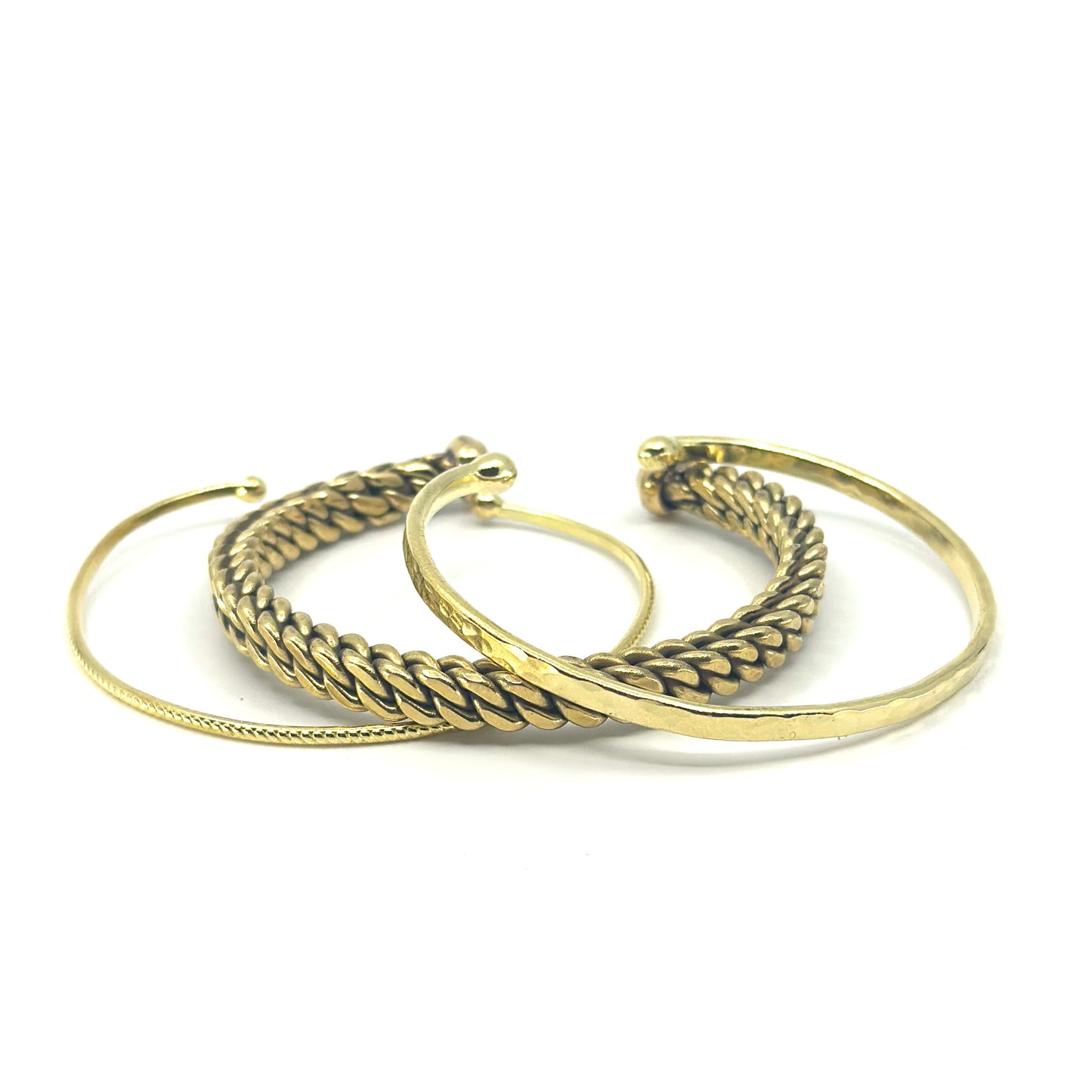 Messing armbandje half rond met patroon
