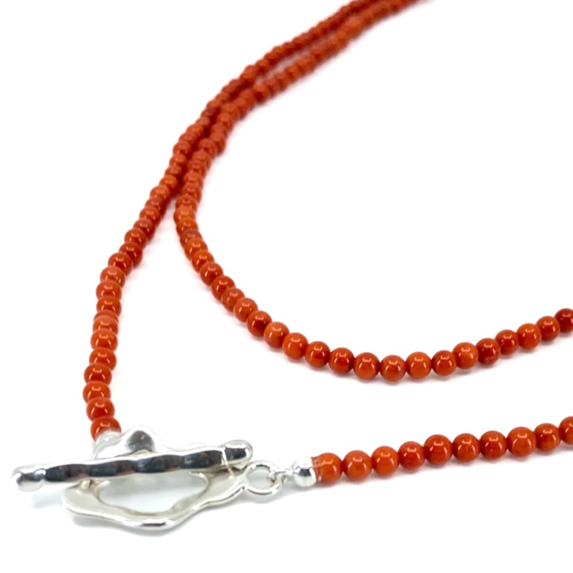 Dubbele Koraalketting met Zilveren organische vorm sluiting