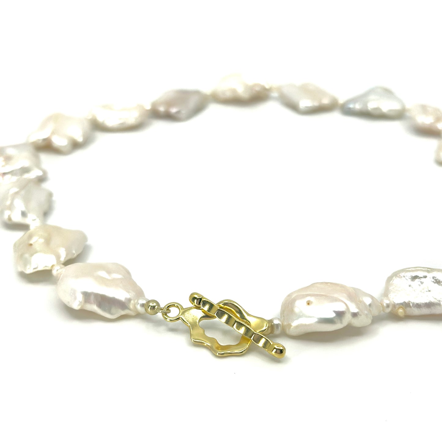 Ketting met grote Biwa parels en vergulde sluiting