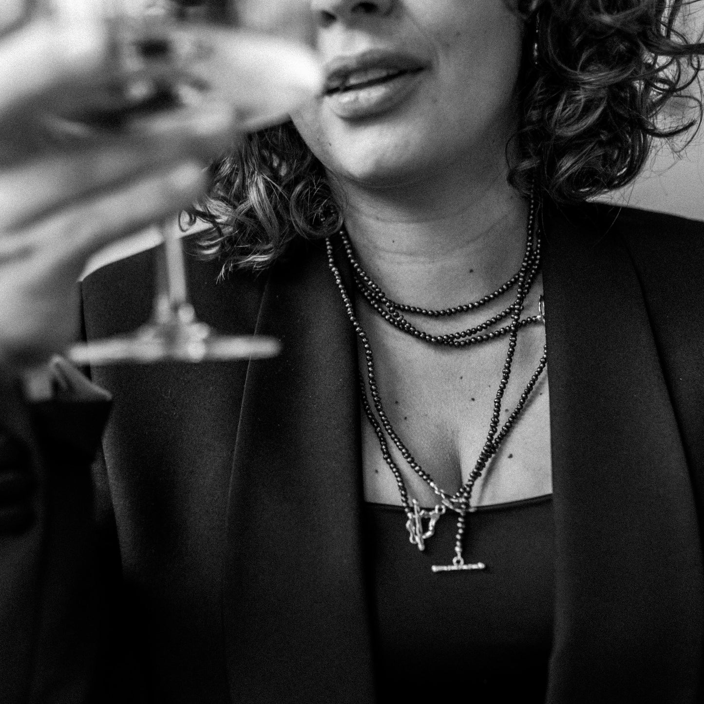 Lange Dark Pearl ketting met zilveren sluiting