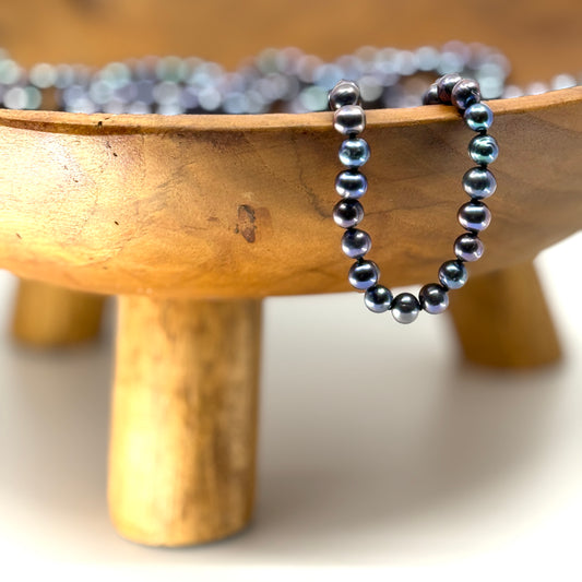 Long Dark Pearls Collier